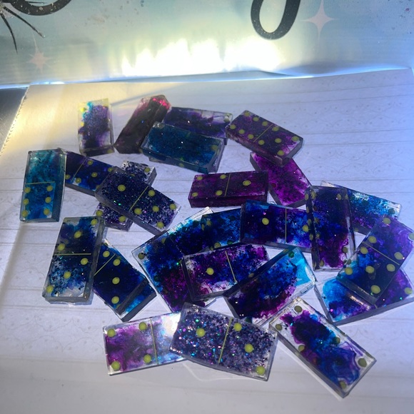 Dominos - Picture 5 of 6